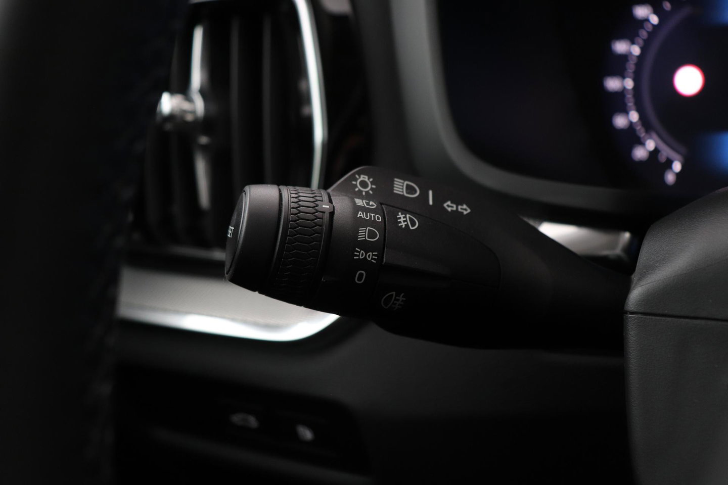 Volvo V60 T6 Plus Bright | Pilot Assist | Panoramadak | Harman/Kardon | BLIS | Keyless