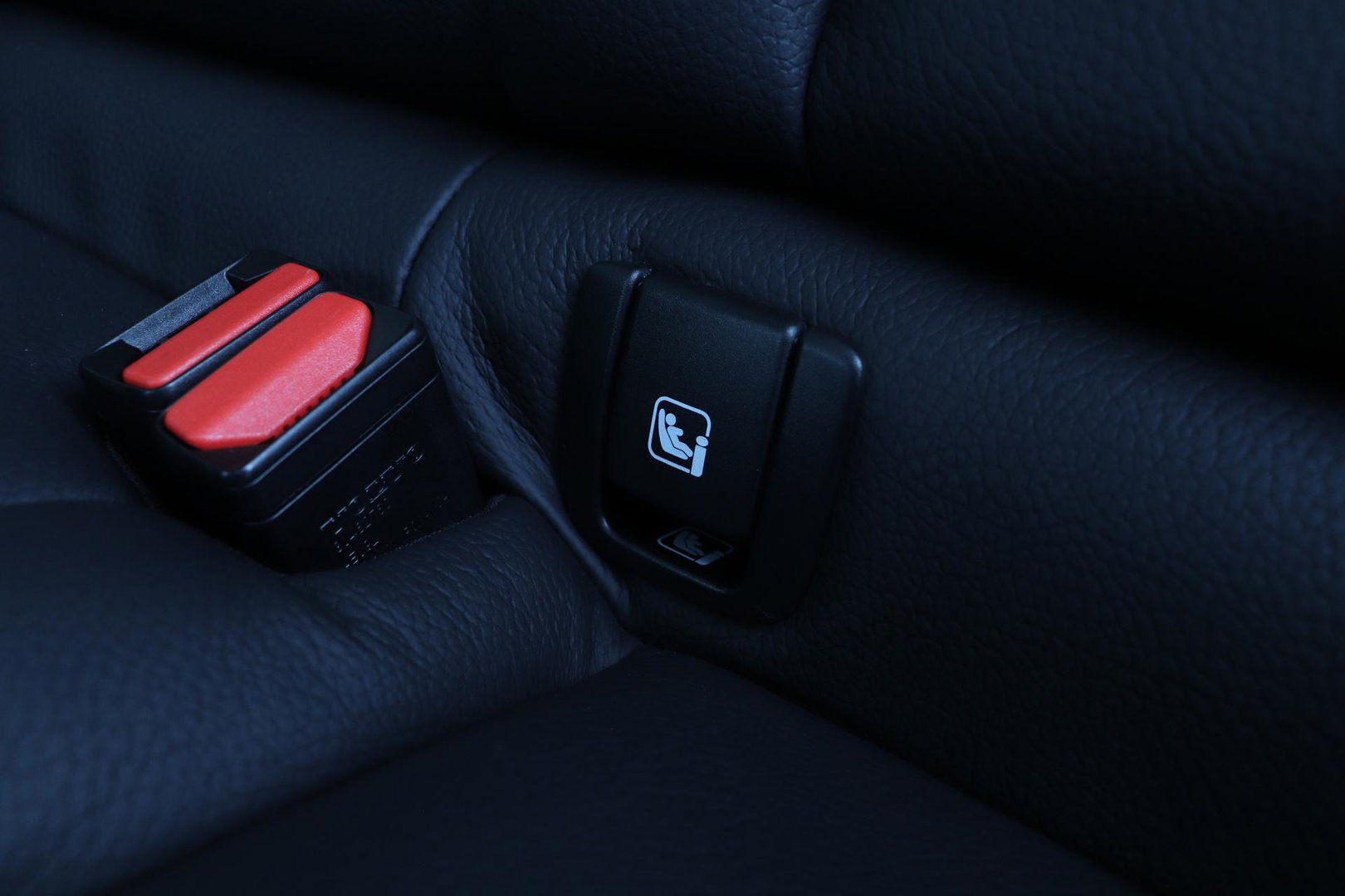 Volvo V60 T6 Plus Bright | Pilot Assist | Panoramadak | Harman/Kardon | BLIS | Keyless