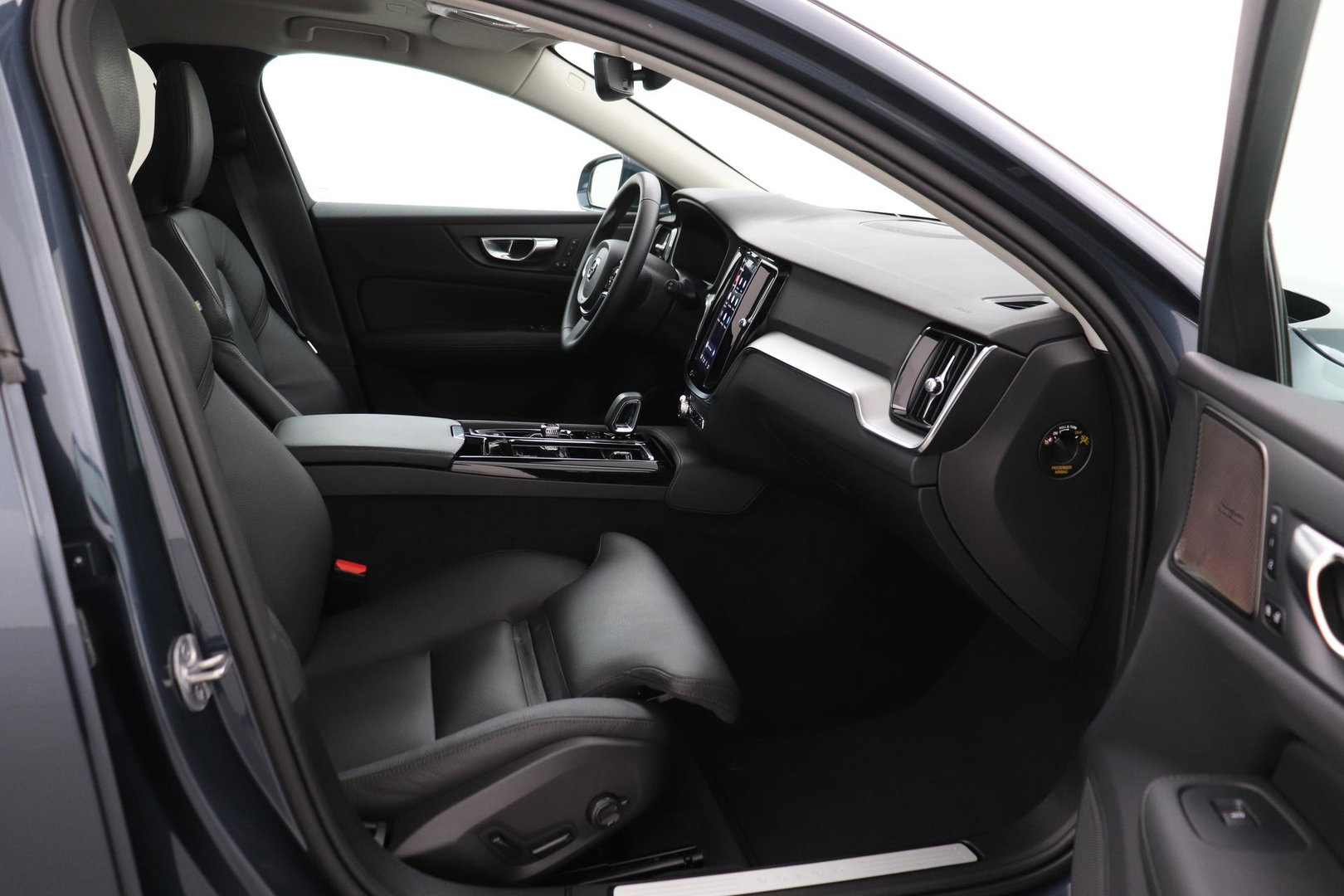 Volvo V60 T6 Plus Bright | Pilot Assist | Panoramadak | Harman/Kardon | BLIS | Keyless