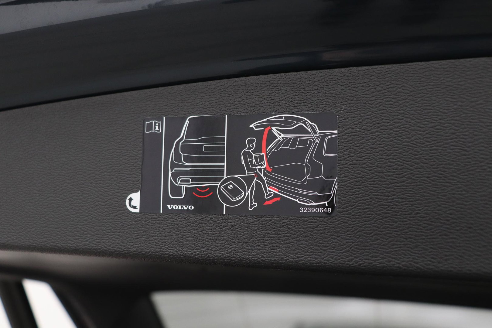 Volvo V60 T6 Plus Bright | Pilot Assist | Panoramadak | Harman/Kardon | BLIS | Keyless