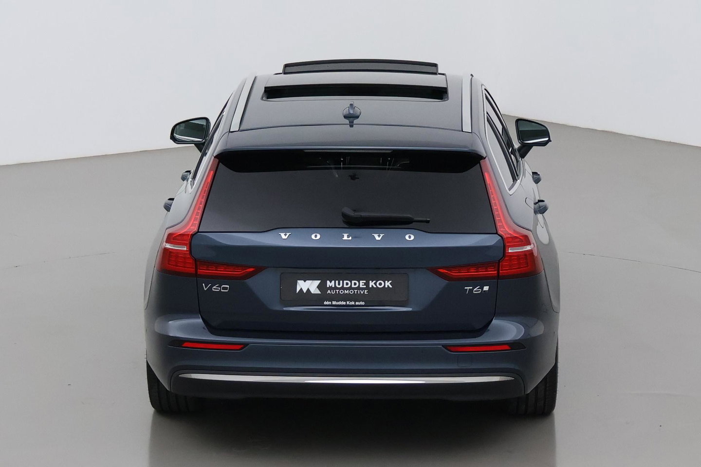 Volvo V60 T6 Plus Bright | Pilot Assist | Panoramadak | Harman/Kardon | BLIS | Keyless