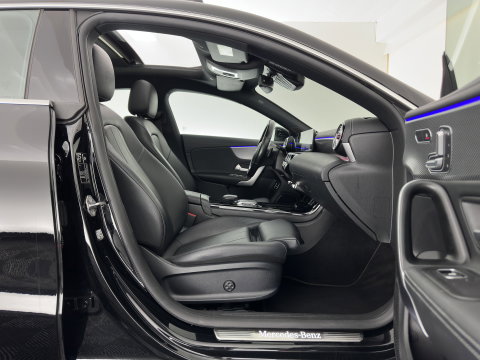 Mercedes-Benz CLA-Klasse Shooting Brake 180 Business Solution Luxury (INCL.BTW) Aut. *PANO | LEATHER | MULTIBEAM-LED | MEMORY-PACK | WIDESCREEN-COCKPIT | AMBIENT-LIGHT | HEATED-COMFORTSEATS | CAMERA | NAVI-FULLMAP | DAB+ | PRIVACY-GLASS | ECC | PDC | CRUISE |