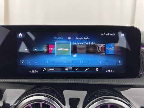 Mercedes-Benz CLA-Klasse Shooting Brake 180 Business Solution Luxury (INCL.BTW) Aut. *PANO | LEATHER | MULTIBEAM-LED | MEMORY-PACK | WIDESCREEN-COCKPIT | AMBIENT-LIGHT | HEATED-COMFORTSEATS | CAMERA | NAVI-FULLMAP | DAB+ | PRIVACY-GLASS | ECC | PDC | CRUISE |