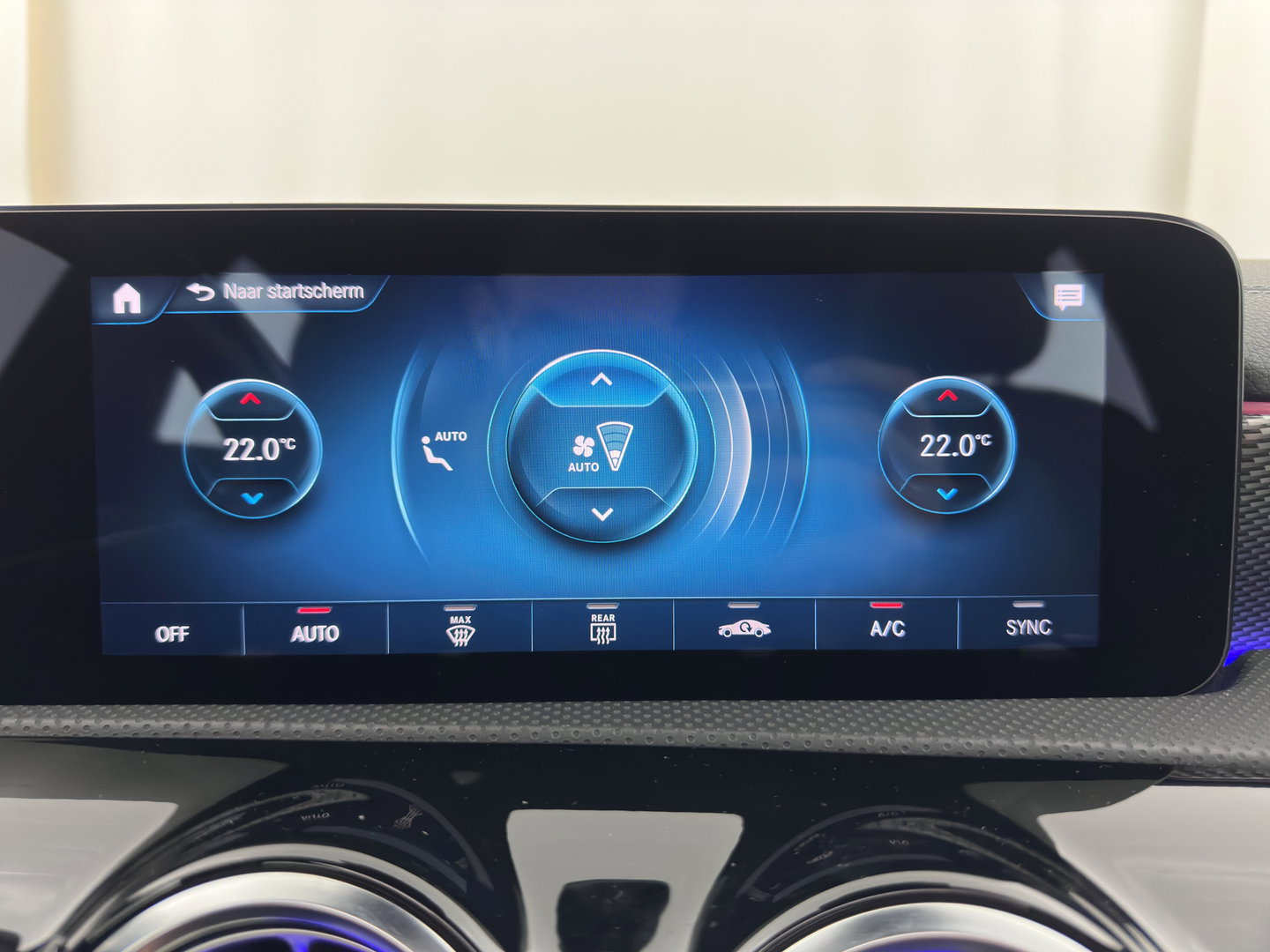 Mercedes-Benz CLA-Klasse Shooting Brake 180 Business Solution Luxury (INCL.BTW) Aut. *PANO | LEATHER | MULTIBEAM-LED | MEMORY-PACK | WIDESCREEN-COCKPIT | AMBIENT-LIGHT | HEATED-COMFORTSEATS | CAMERA | NAVI-FULLMAP | DAB+ | PRIVACY-GLASS | ECC | PDC | CRUISE |