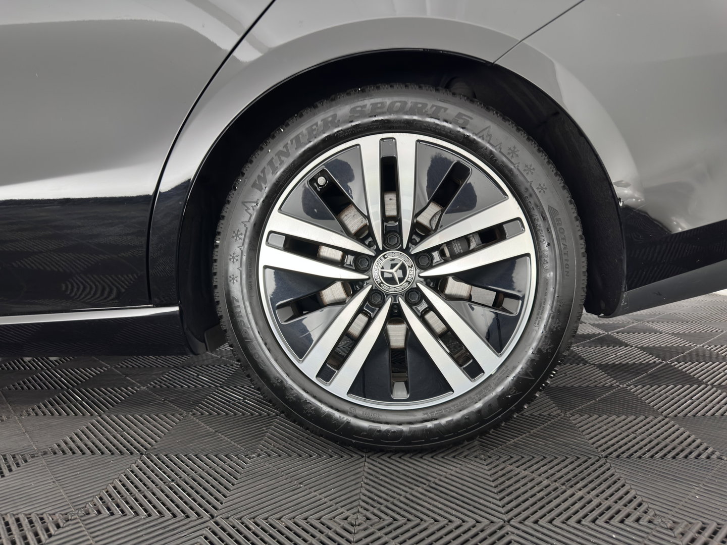 Mercedes-Benz CLA-Klasse Shooting Brake 180 Business Solution Luxury (INCL.BTW) Aut. *PANO | LEATHER | MULTIBEAM-LED | MEMORY-PACK | WIDESCREEN-COCKPIT | AMBIENT-LIGHT | HEATED-COMFORTSEATS | CAMERA | NAVI-FULLMAP | DAB+ | PRIVACY-GLASS | ECC | PDC | CRUISE |