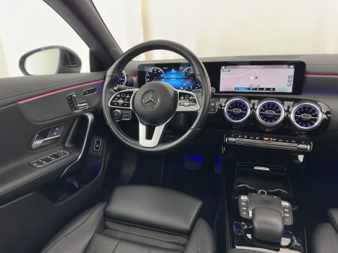 Mercedes-Benz CLA-Klasse Shooting Brake 180 Business Solution Luxury (INCL.BTW) Aut. *PANO | LEATHER | MULTIBEAM-LED | MEMORY-PACK | WIDESCREEN-COCKPIT | AMBIENT-LIGHT | HEATED-COMFORTSEATS | CAMERA | NAVI-FULLMAP | DAB+ | PRIVACY-GLASS | ECC | PDC | CRUISE |