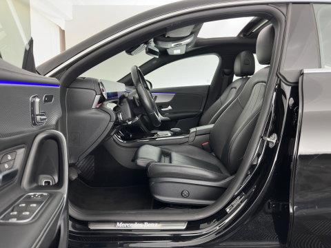 Mercedes-Benz CLA-Klasse Shooting Brake 180 Business Solution Luxury (INCL.BTW) Aut. *PANO | LEATHER | MULTIBEAM-LED | MEMORY-PACK | WIDESCREEN-COCKPIT | AMBIENT-LIGHT | HEATED-COMFORTSEATS | CAMERA | NAVI-FULLMAP | DAB+ | PRIVACY-GLASS | ECC | PDC | CRUISE |