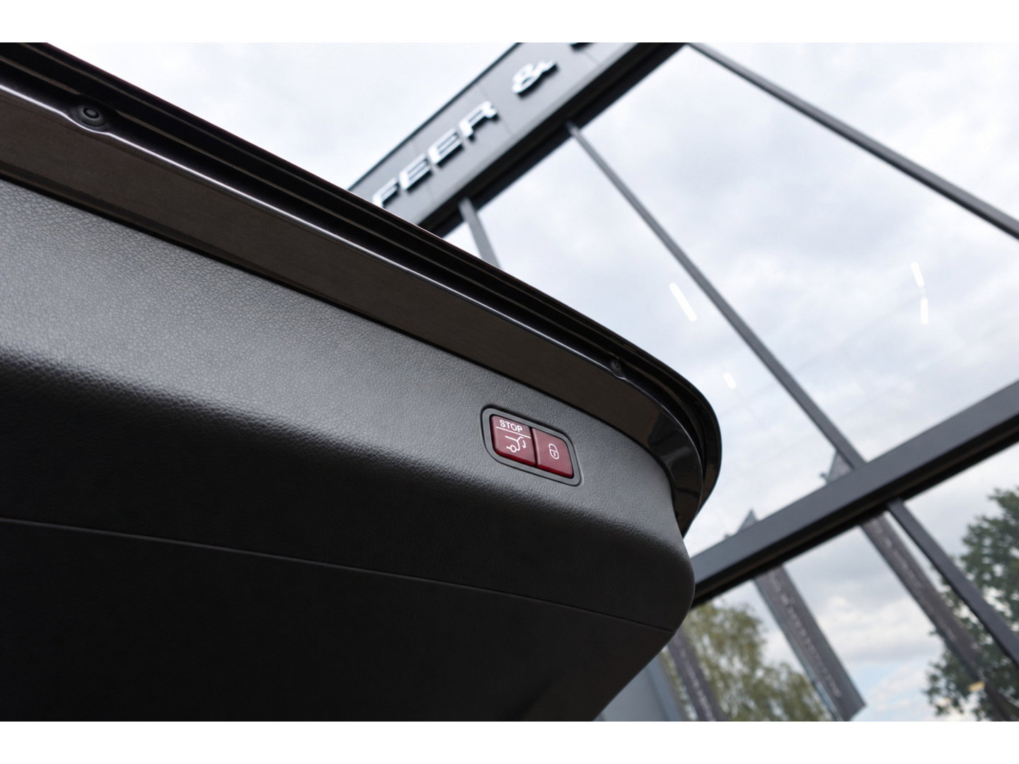 Mercedes-Benz GLC GLC 300e 4MATIC AMG Line PANO 360CAM BURMESTER