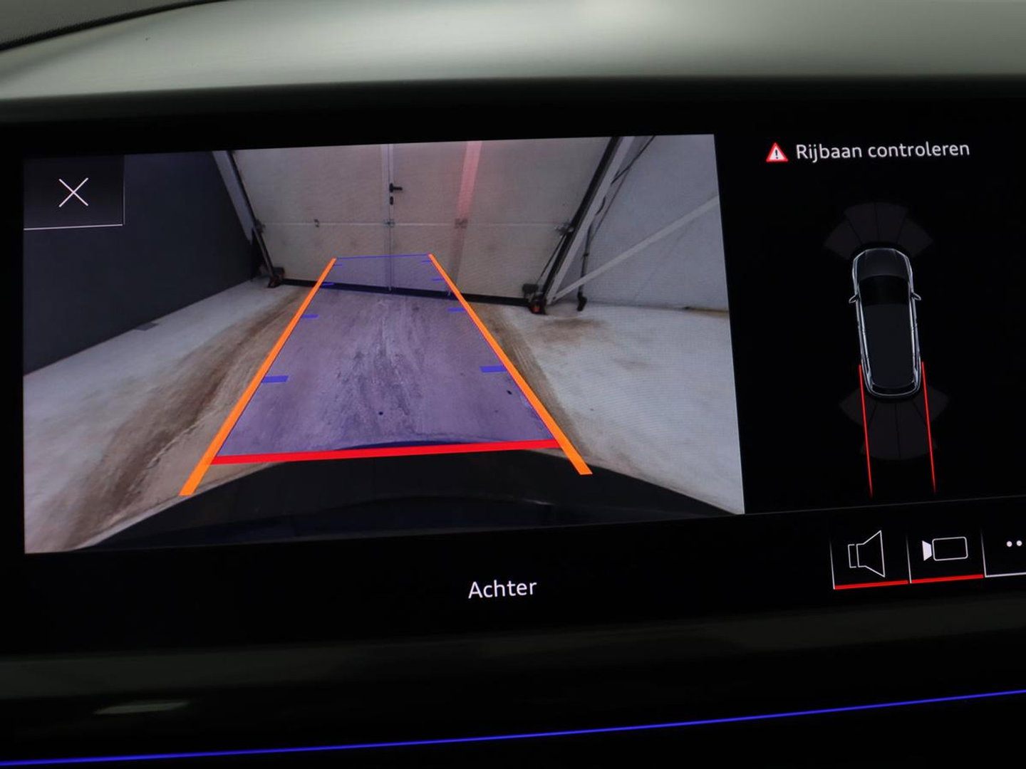 Audi Q4 e-tron 40 S edition 77 kWh | SOH 96% | Camera | Stoelverwarming | Keyless Entry | Apple Carplay | LED | S-Line |