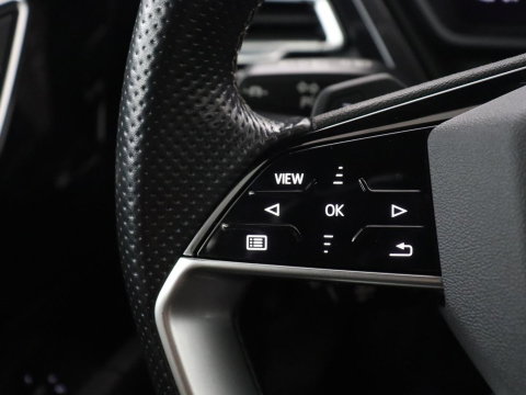 Audi Q4 e-tron 40 S edition 77 kWh | SOH 96% | Camera | Stoelverwarming | Keyless Entry | Apple Carplay | LED | S-Line |
