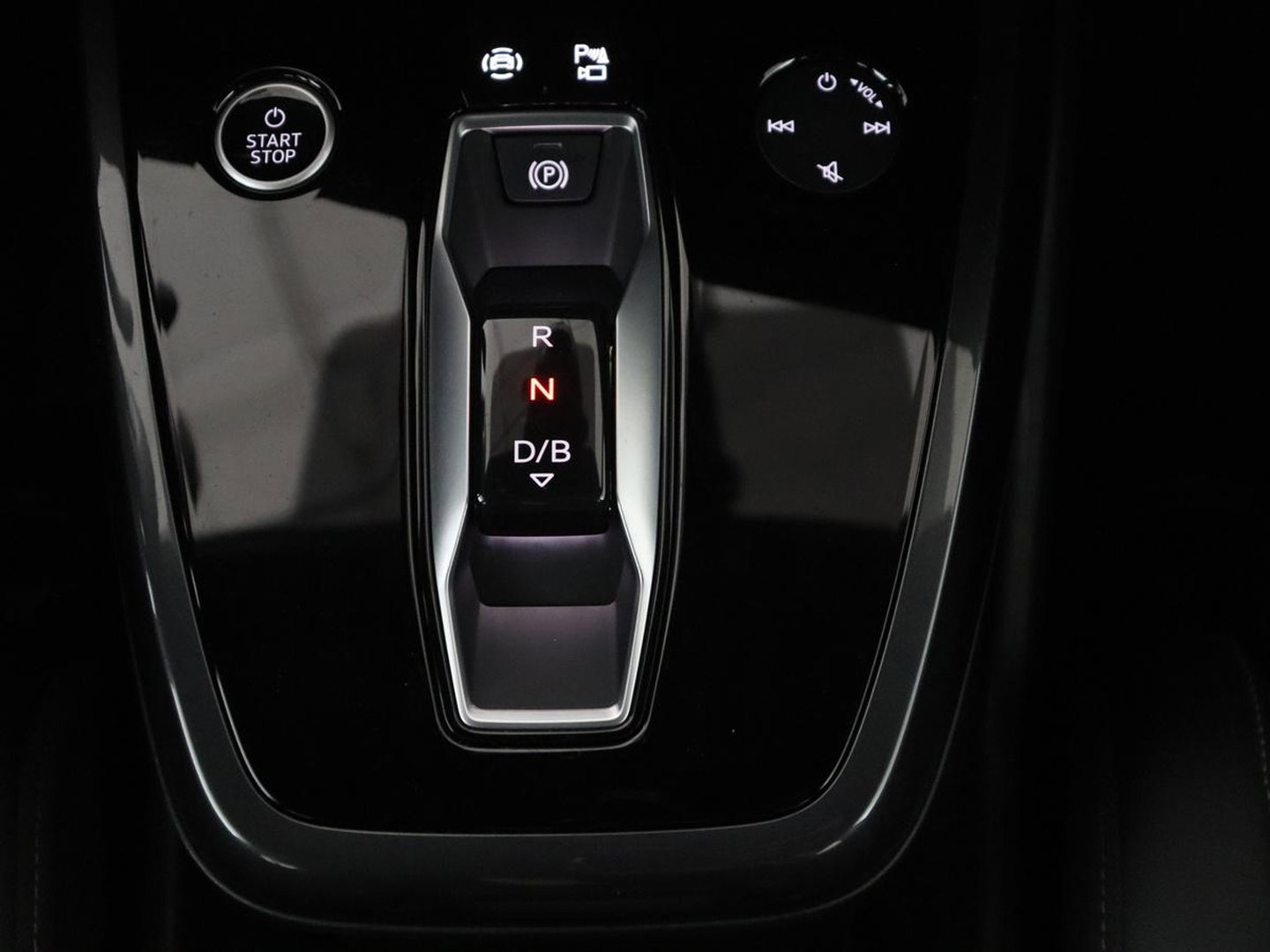 Audi Q4 e-tron 40 S edition 77 kWh | SOH 96% | Camera | Stoelverwarming | Keyless Entry | Apple Carplay | LED | S-Line |