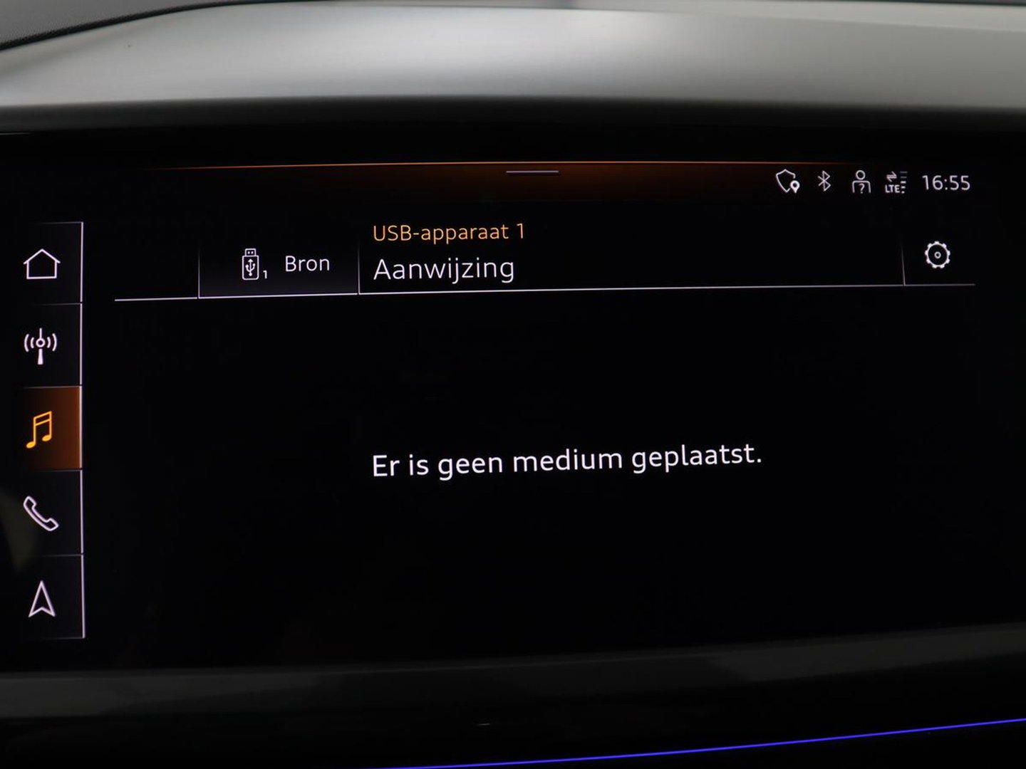 Audi Q4 e-tron 40 S edition 77 kWh | SOH 96% | Camera | Stoelverwarming | Keyless Entry | Apple Carplay | LED | S-Line |