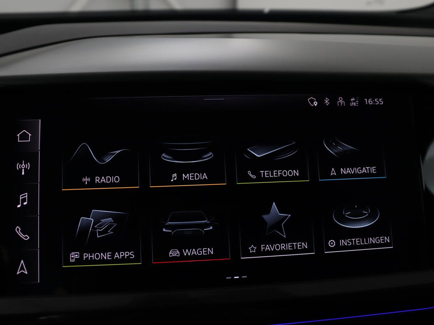 Audi Q4 e-tron 40 S edition 77 kWh | SOH 96% | Camera | Stoelverwarming | Keyless Entry | Apple Carplay | LED | S-Line |