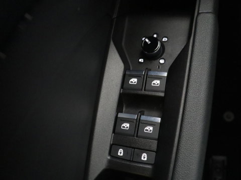 Audi Q4 e-tron 40 S edition 77 kWh | SOH 96% | Camera | Stoelverwarming | Keyless Entry | Apple Carplay | LED | S-Line |