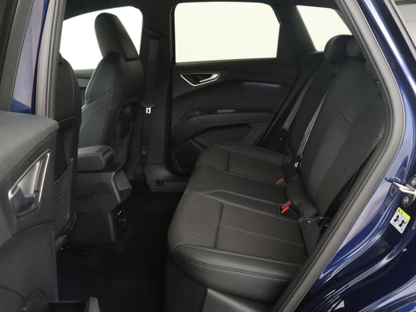 Audi Q4 e-tron 40 S edition 77 kWh | SOH 96% | Camera | Stoelverwarming | Keyless Entry | Apple Carplay | LED | S-Line |