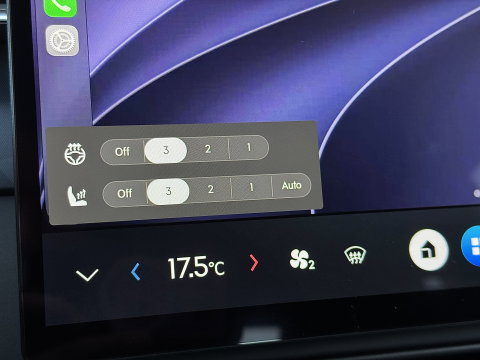 Lynk & Co 01 1.5 More | Panoramadak | Leder | 360° Camera | 20" Lichtmetaal | Infinity | Sfeerverlichting | Stuurverwarming | Stoelverwarming | Elektrische Bestuurdersstoel | Apple Carplay | Android Auto |