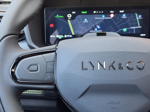 Lynk & Co 01 1.5 More | Panoramadak | Leder | 360° Camera | 20" Lichtmetaal | Infinity | Sfeerverlichting | Stuurverwarming | Stoelverwarming | Elektrische Bestuurdersstoel | Apple Carplay | Android Auto |