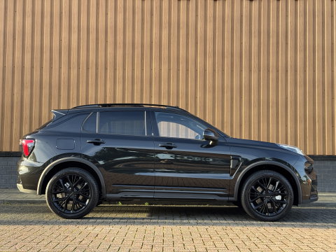 Lynk & Co 01 1.5 More | Panoramadak | Leder | 360° Camera | 20" Lichtmetaal | Infinity | Sfeerverlichting | Stuurverwarming | Stoelverwarming | Elektrische Bestuurdersstoel | Apple Carplay | Android Auto |