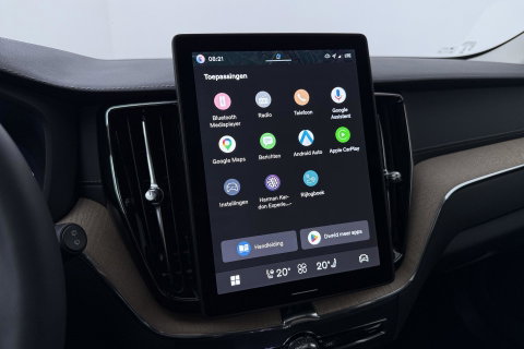 Volvo XC60 T8 Ultra Dark | Luchtvering | Harman/Kardon | Panoramadak | 360° Camera | Head-Up | Stoel+Stuurverwarming | ACC