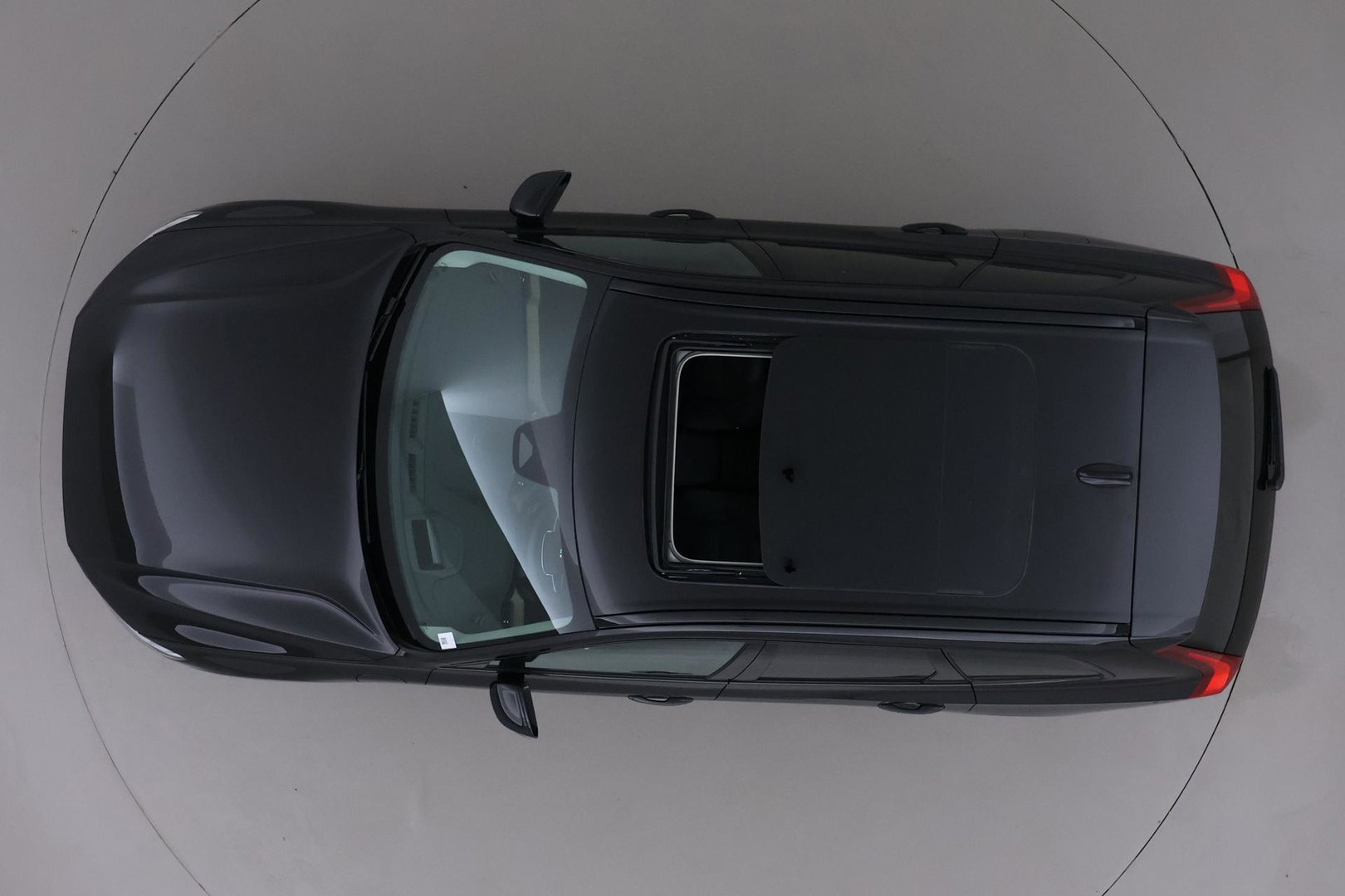 Volvo XC60 T8 Ultra Dark | Luchtvering | Harman/Kardon | Panoramadak | 360° Camera | Head-Up | Stoel+Stuurverwarming | ACC