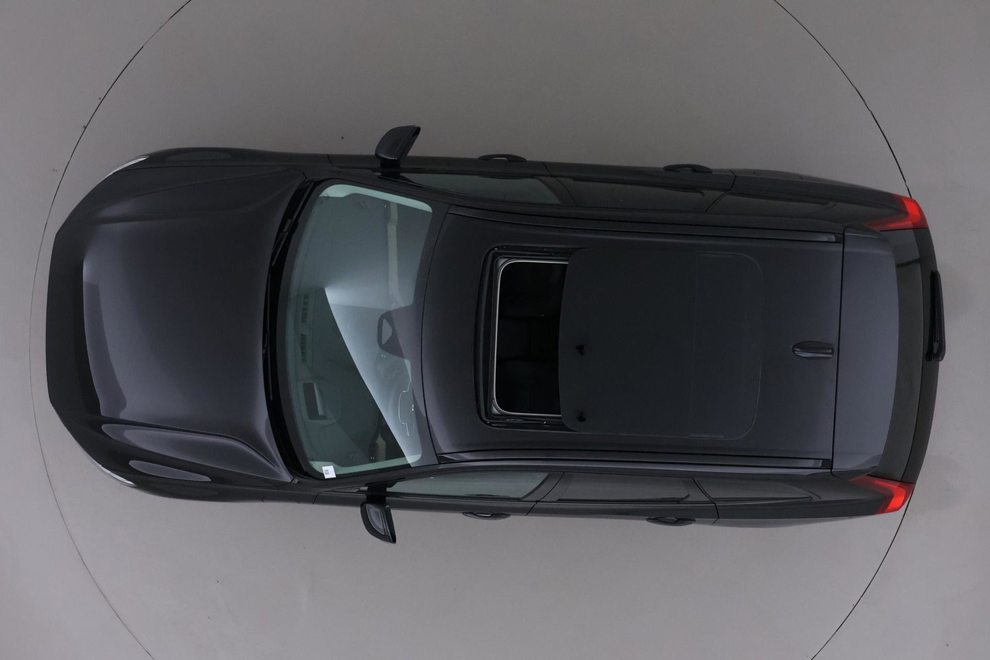 Volvo XC60 T8 Ultra Dark | Luchtvering | Harman/Kardon | Panoramadak | 360° Camera | Head-Up | Stoel+Stuurverwarming | ACC