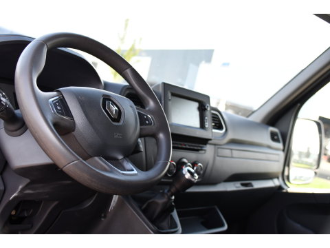 Renault Master T33 2.3 dCi 135 L2H2 Camera, Cruise, LED, Multimedia, Trekhaak, 135pk, NAVI, Betimmering, Uniek!