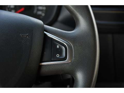 Renault Master T33 2.3 dCi 135 L2H2 Camera, Cruise, LED, Multimedia, Trekhaak, 135pk, NAVI, Betimmering, Uniek!