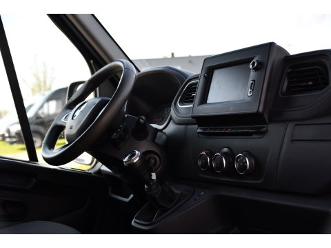 Renault Master T33 2.3 dCi 135 L2H2 Camera, Cruise, LED, Multimedia, Trekhaak, 135pk, NAVI, Betimmering, Uniek!