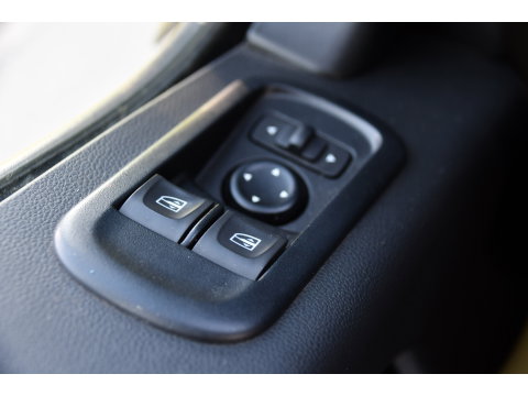 Renault Master T33 2.3 dCi 135 L2H2 Camera, Cruise, LED, Multimedia, Trekhaak, 135pk, NAVI, Betimmering, Uniek!