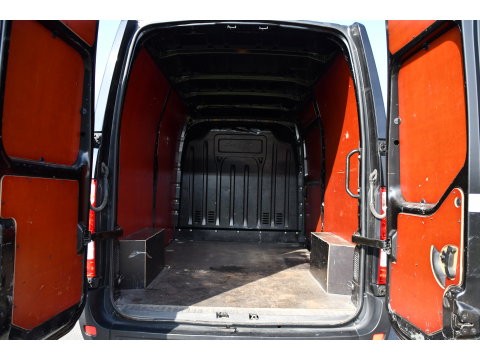 Renault Master T33 2.3 dCi 135 L2H2 Camera, Cruise, LED, Multimedia, Trekhaak, 135pk, NAVI, Betimmering, Uniek!