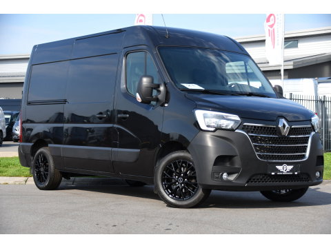 Renault Master T33 2.3 dCi 135 L2H2 Camera, Cruise, LED, Multimedia, Trekhaak, 135pk, NAVI, Betimmering, Uniek!