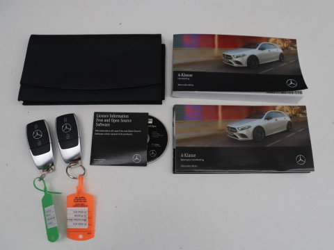 Mercedes-Benz A-Klasse 180 Business Solution AMG | Apple Carplay | LED | Navigatie | Stoelverwarming |