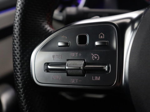 Mercedes-Benz A-Klasse 180 Business Solution AMG | Apple Carplay | LED | Navigatie | Stoelverwarming |