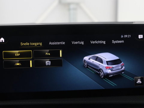 Mercedes-Benz A-Klasse 180 Business Solution AMG | Apple Carplay | LED | Navigatie | Stoelverwarming |
