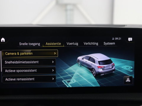 Mercedes-Benz A-Klasse 180 Business Solution AMG | Apple Carplay | LED | Navigatie | Stoelverwarming |