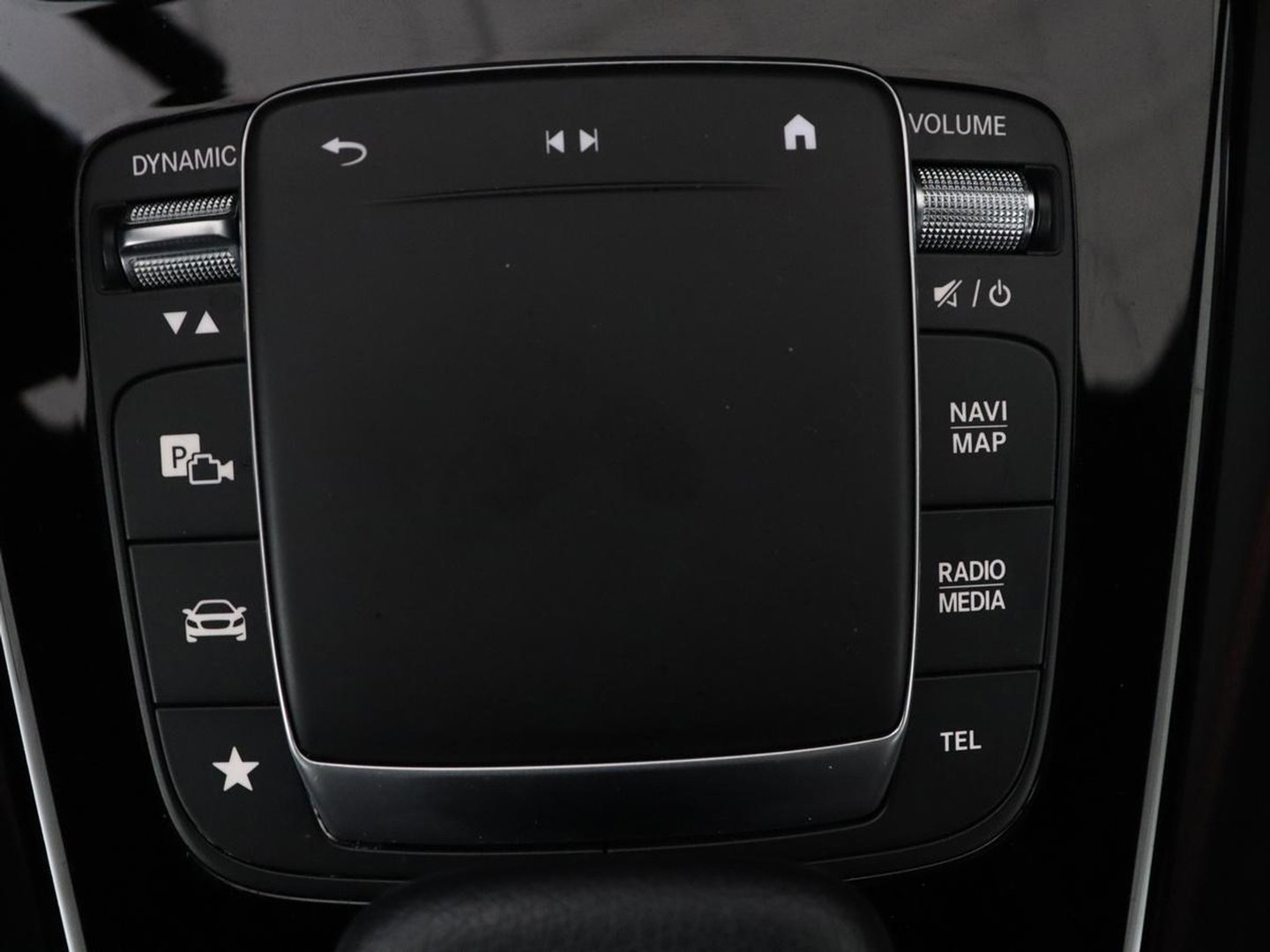 Mercedes-Benz A-Klasse 180 Business Solution AMG | Apple Carplay | LED | Navigatie | Stoelverwarming |