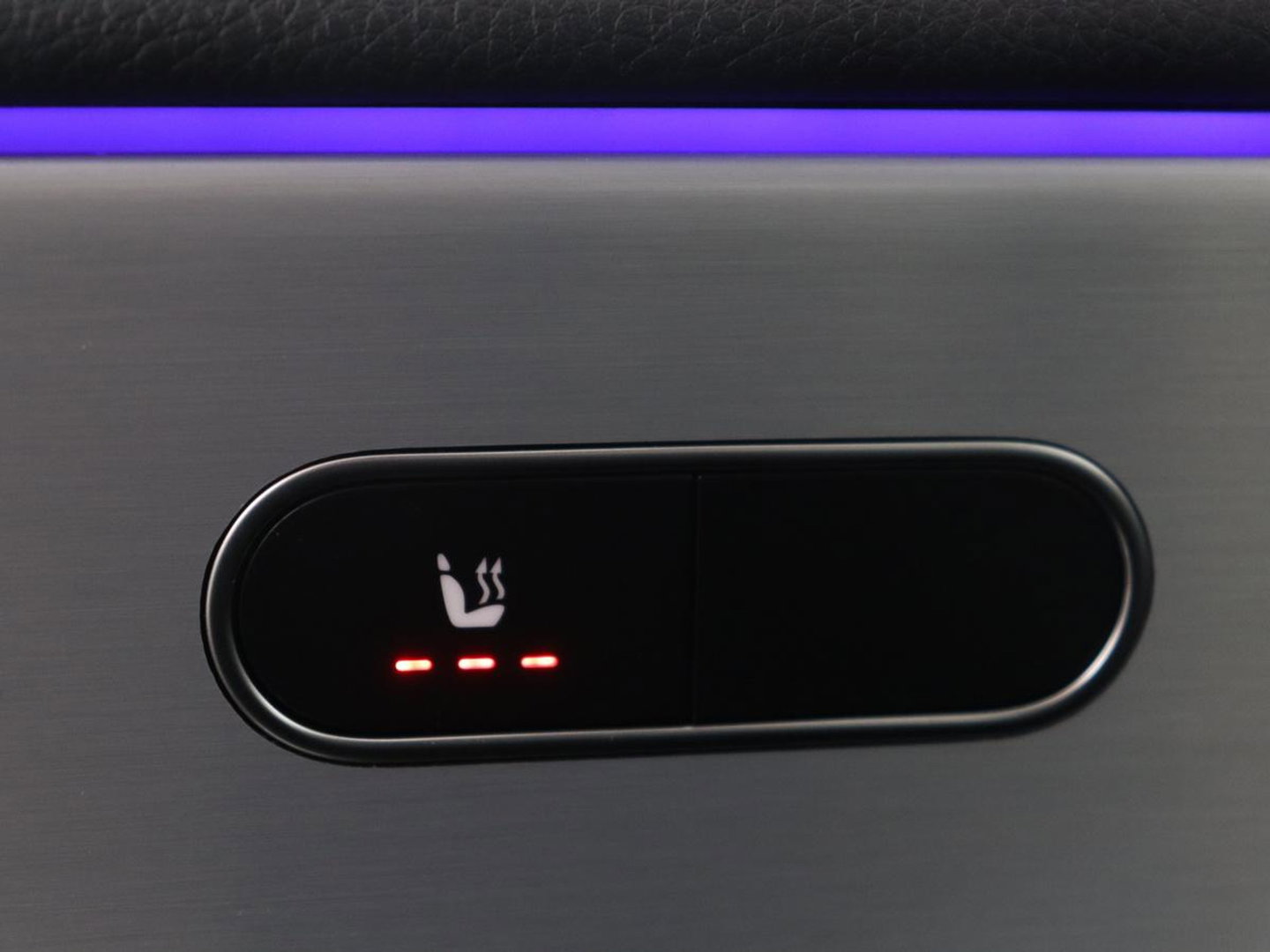 Mercedes-Benz A-Klasse 180 Business Solution AMG | Apple Carplay | LED | Navigatie | Stoelverwarming |