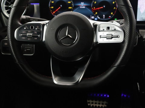 Mercedes-Benz A-Klasse 180 Business Solution AMG | Apple Carplay | LED | Navigatie | Stoelverwarming |