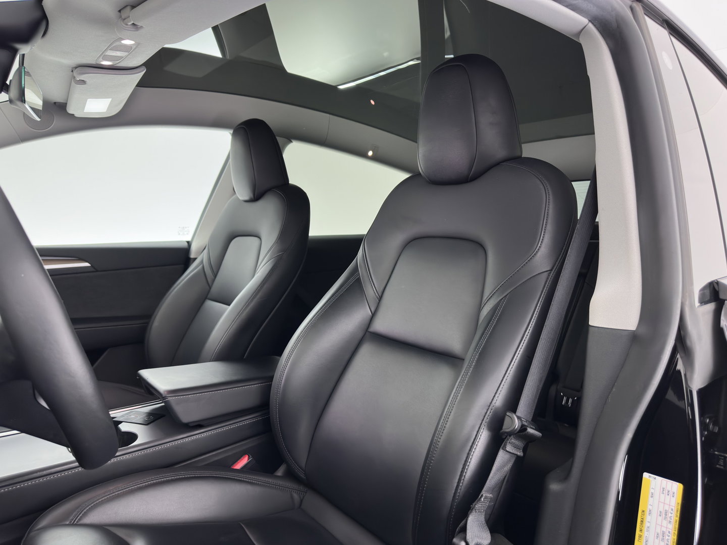 Tesla Model Y Long Range AWD 75 kWh (3-Fase-11kW) {SoH-87%} (INCL-BTW) Aut. *PANO | AUTO-PILOT | LEATHER | NAVI-FULLMAP | MATRIX-LED | KEYLESS | CAMERA | DAB+ | HEATED-COMFORTSEATS | PRIVACYGLASS | TOPVIEW | 20''ALU*