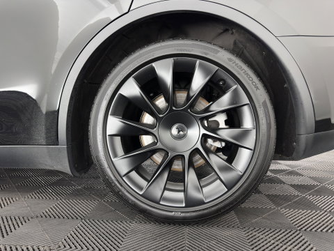 Tesla Model Y Long Range AWD 75 kWh (3-Fase-11kW) {SoH-87%} (INCL-BTW) Aut. *PANO | AUTO-PILOT | LEATHER | NAVI-FULLMAP | MATRIX-LED | KEYLESS | CAMERA | DAB+ | HEATED-COMFORTSEATS | PRIVACYGLASS | TOPVIEW | 20''ALU*