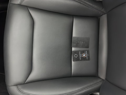 Tesla Model Y Long Range AWD 75 kWh (3-Fase-11kW) {SoH-87%} (INCL-BTW) Aut. *PANO | AUTO-PILOT | LEATHER | NAVI-FULLMAP | MATRIX-LED | KEYLESS | CAMERA | DAB+ | HEATED-COMFORTSEATS | PRIVACYGLASS | TOPVIEW | 20''ALU*