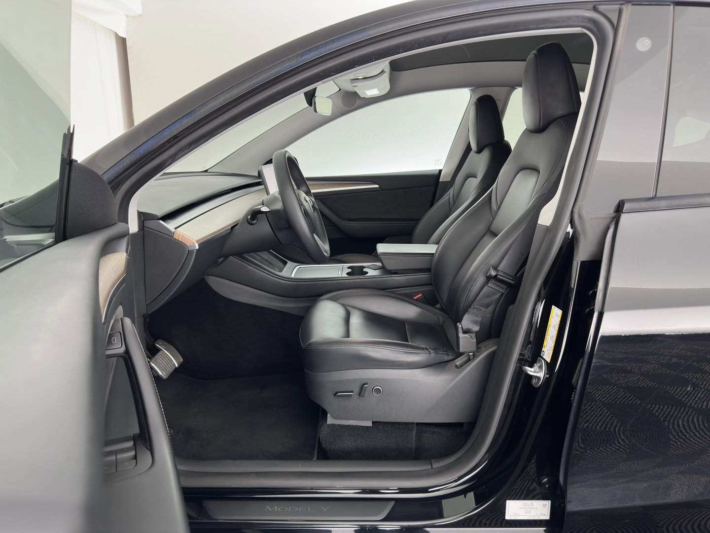 Tesla Model Y Long Range AWD 75 kWh (3-Fase-11kW) {SoH-87%} (INCL-BTW) Aut. *PANO | AUTO-PILOT | LEATHER | NAVI-FULLMAP | MATRIX-LED | KEYLESS | CAMERA | DAB+ | HEATED-COMFORTSEATS | PRIVACYGLASS | TOPVIEW | 20''ALU*