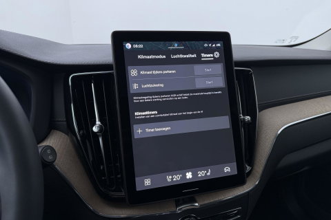 Volvo XC60 T8 Ultra Dark | Luchtvering | Harman/Kardon | Panoramadak | 360° Camera | Head-Up | Stoel+Stuurverwarming | ACC