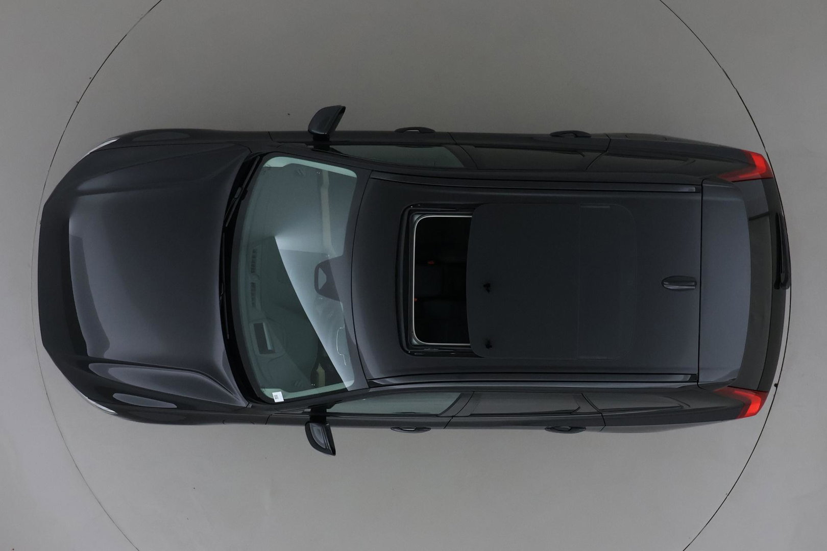 Volvo XC60 T8 Ultra Dark | Luchtvering | Harman/Kardon | Panoramadak | 360° Camera | Head-Up | Stoel+Stuurverwarming | ACC