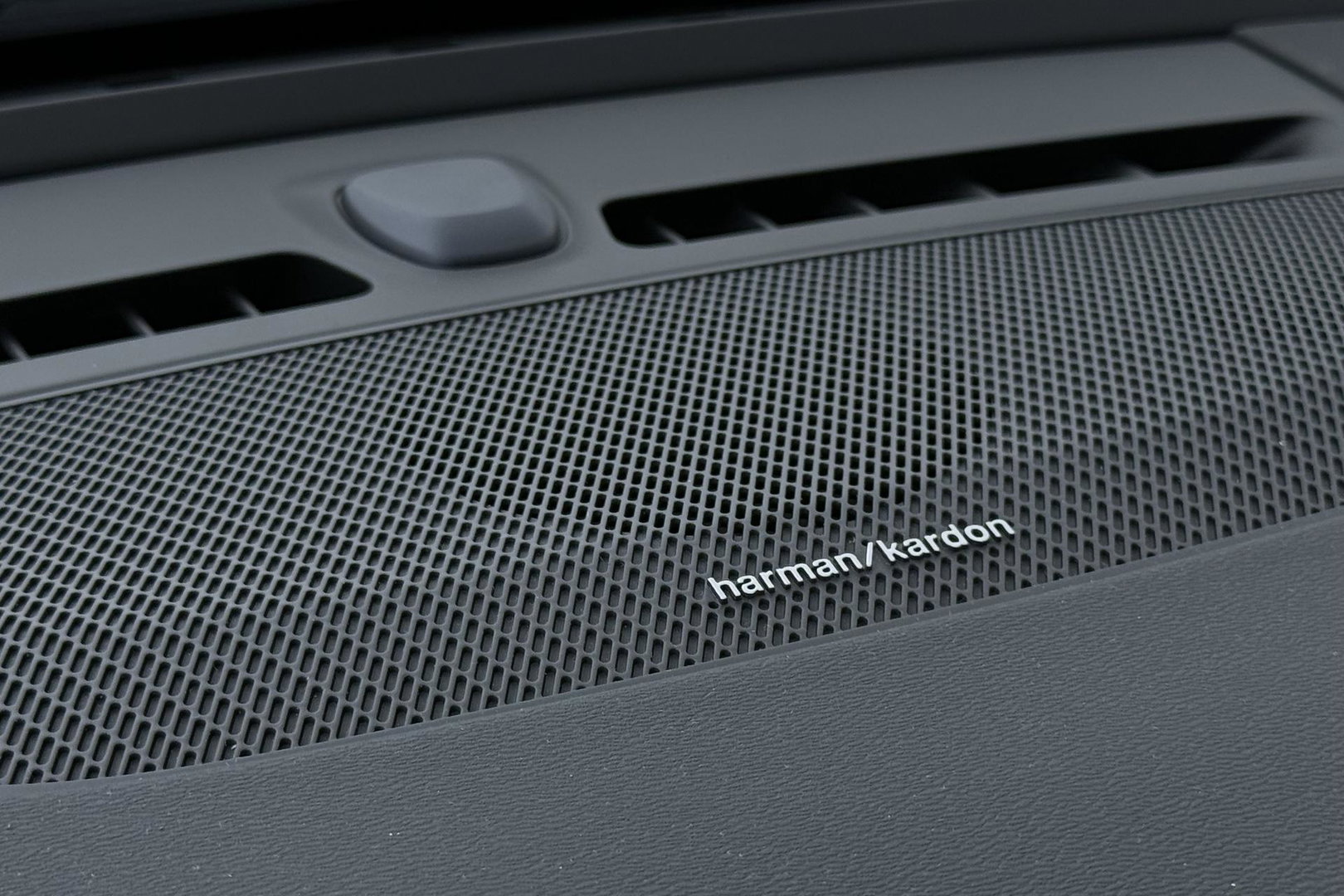 Volvo EX40 Single Motor Extended Range Plus 82 kWh | Harman/Kardon | 360° Camera | BLIS | Stoel+Stuurverwarming | ACC