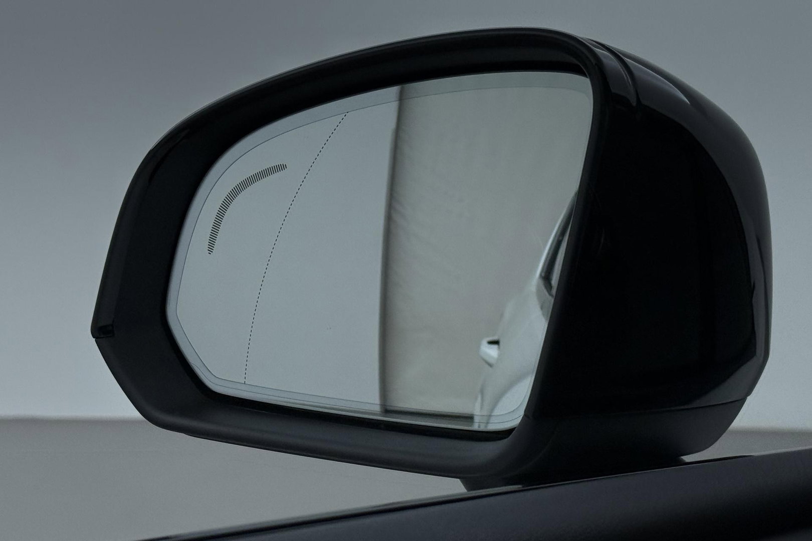 Volvo EX40 Single Motor Extended Range Plus 82 kWh | Harman/Kardon | 360° Camera | BLIS | Stoel+Stuurverwarming | ACC