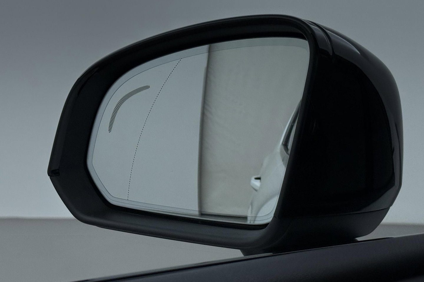 Volvo EX40 Single Motor Extended Range Plus 82 kWh | Harman/Kardon | 360° Camera | BLIS | Stoel+Stuurverwarming | ACC