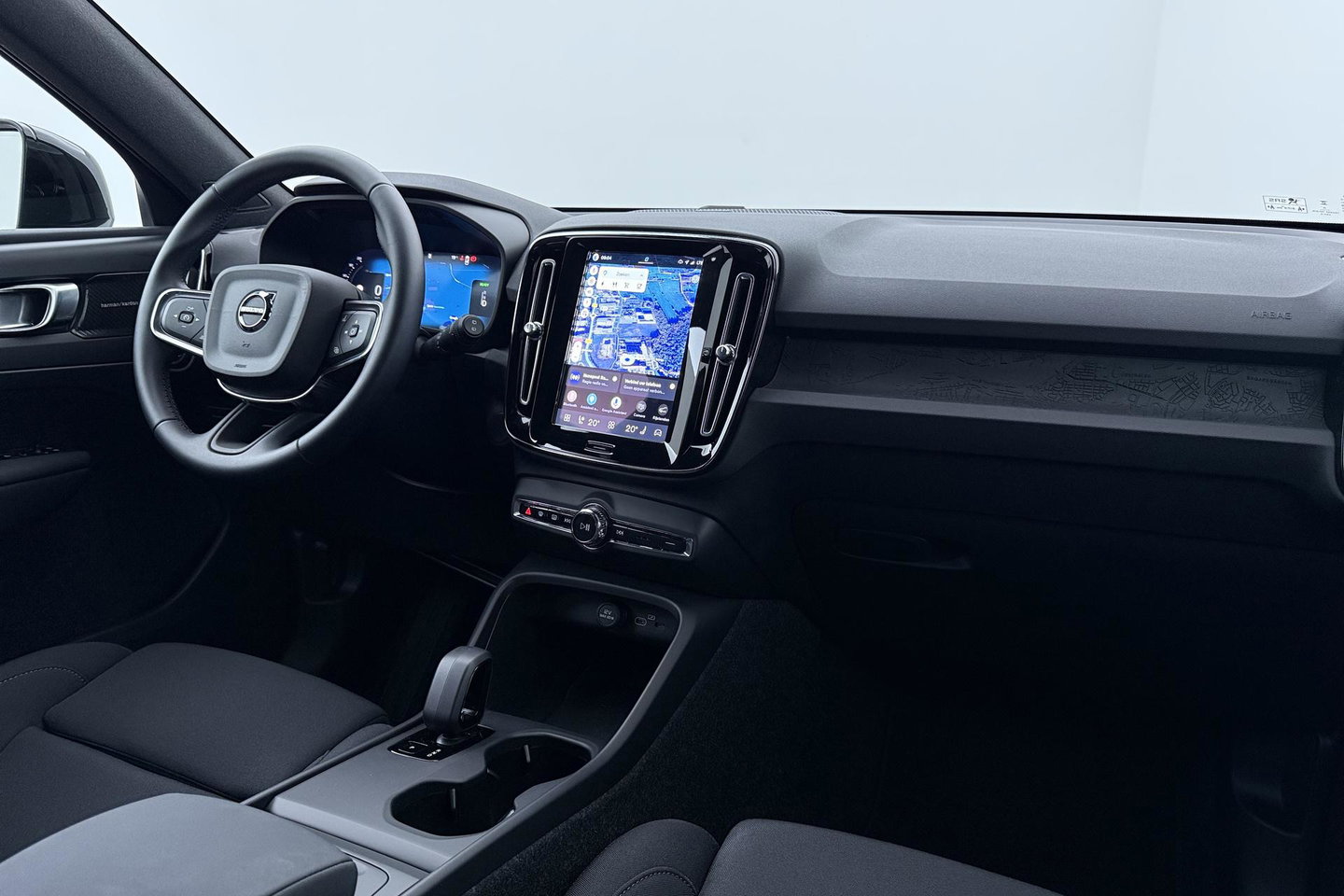 Volvo EX40 Single Motor Extended Range Plus 82 kWh | Harman/Kardon | 360° Camera | BLIS | Stoel+Stuurverwarming | ACC