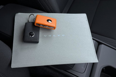 Volvo EX40 Single Motor Extended Range Plus 82 kWh | Harman/Kardon | 360° Camera | BLIS | Stoel+Stuurverwarming | ACC