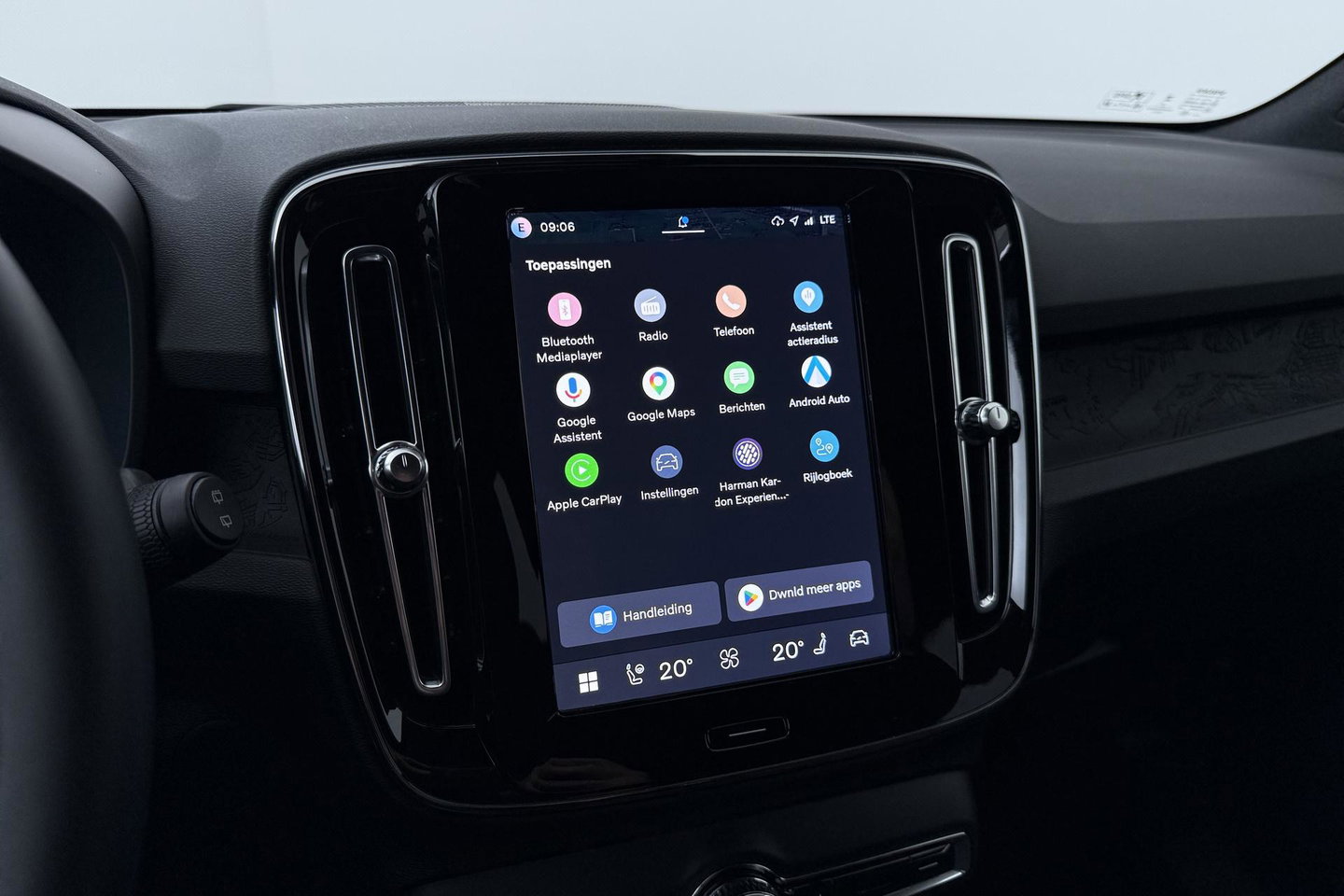 Volvo EX40 Single Motor Extended Range Plus 82 kWh | Harman/Kardon | 360° Camera | BLIS | Stoel+Stuurverwarming | ACC